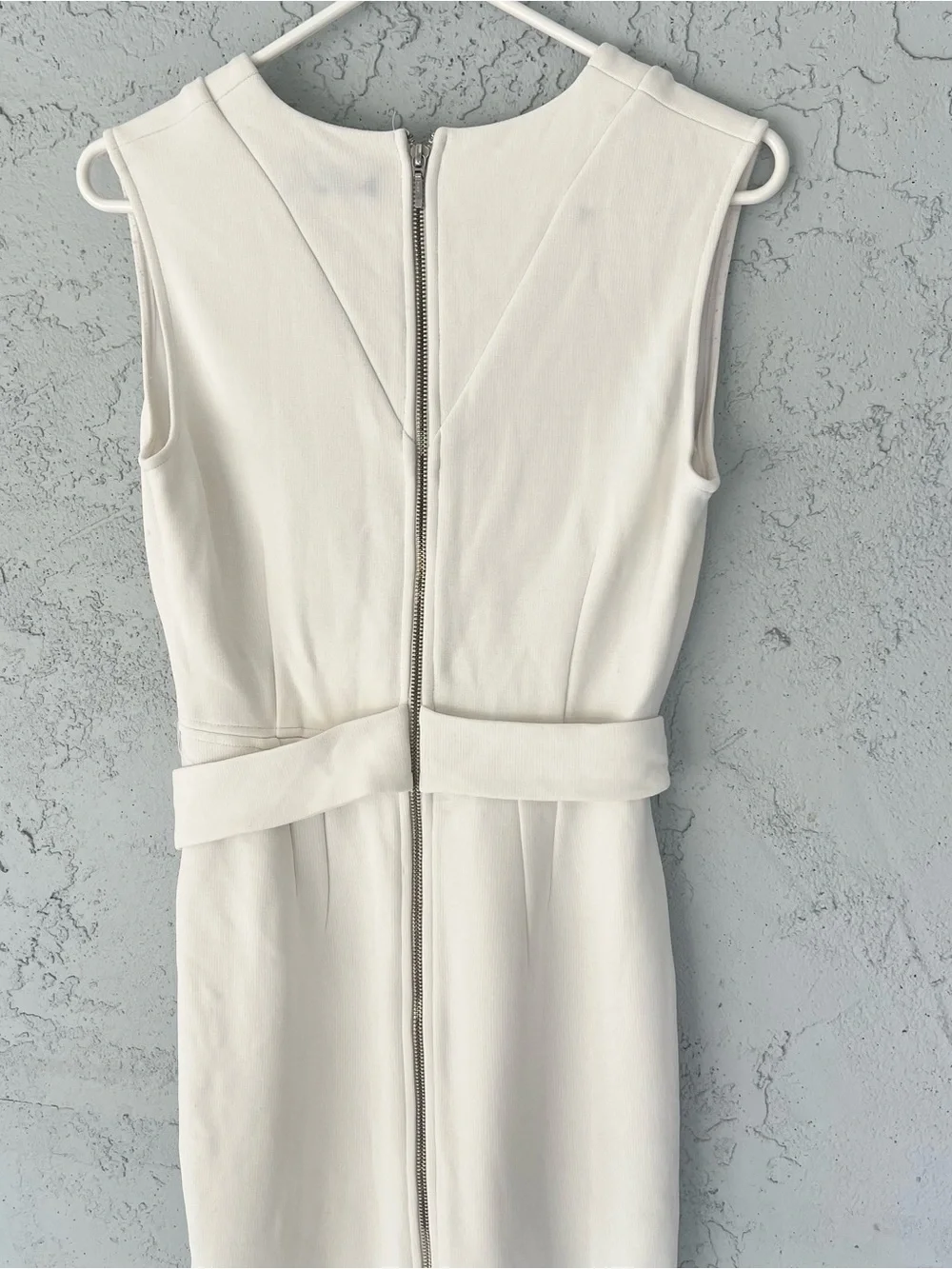 Nicholas Deep V-Neck Mesh Bottom Belted Midi Sheath Dress White Size 6 Cocktail